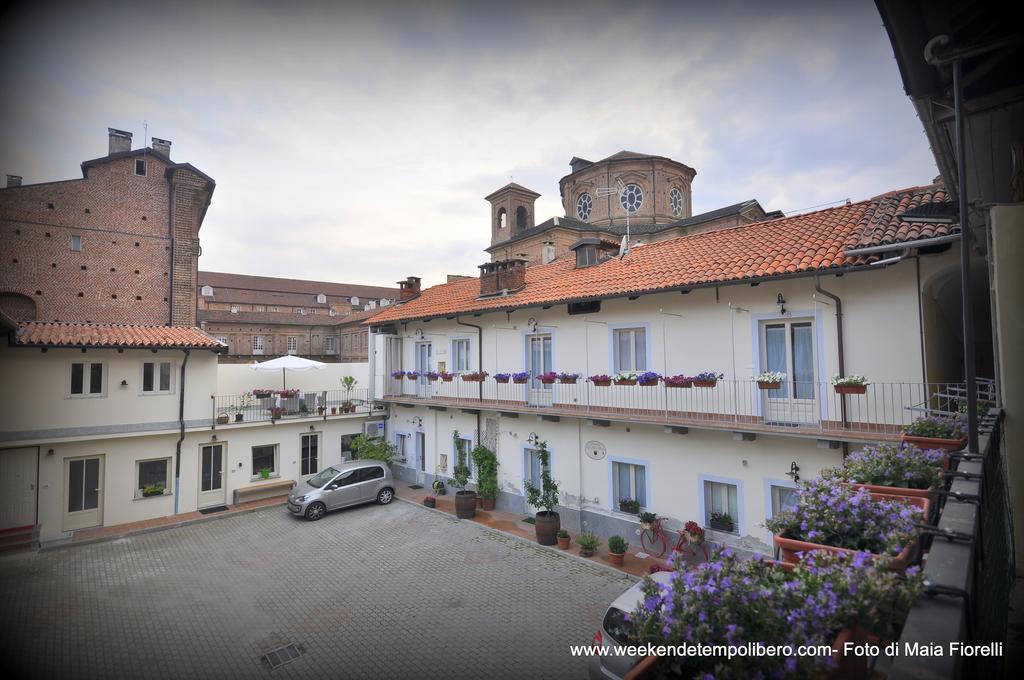 Residence La Pera Bugiarda Venaria Reale Bagian luar foto
