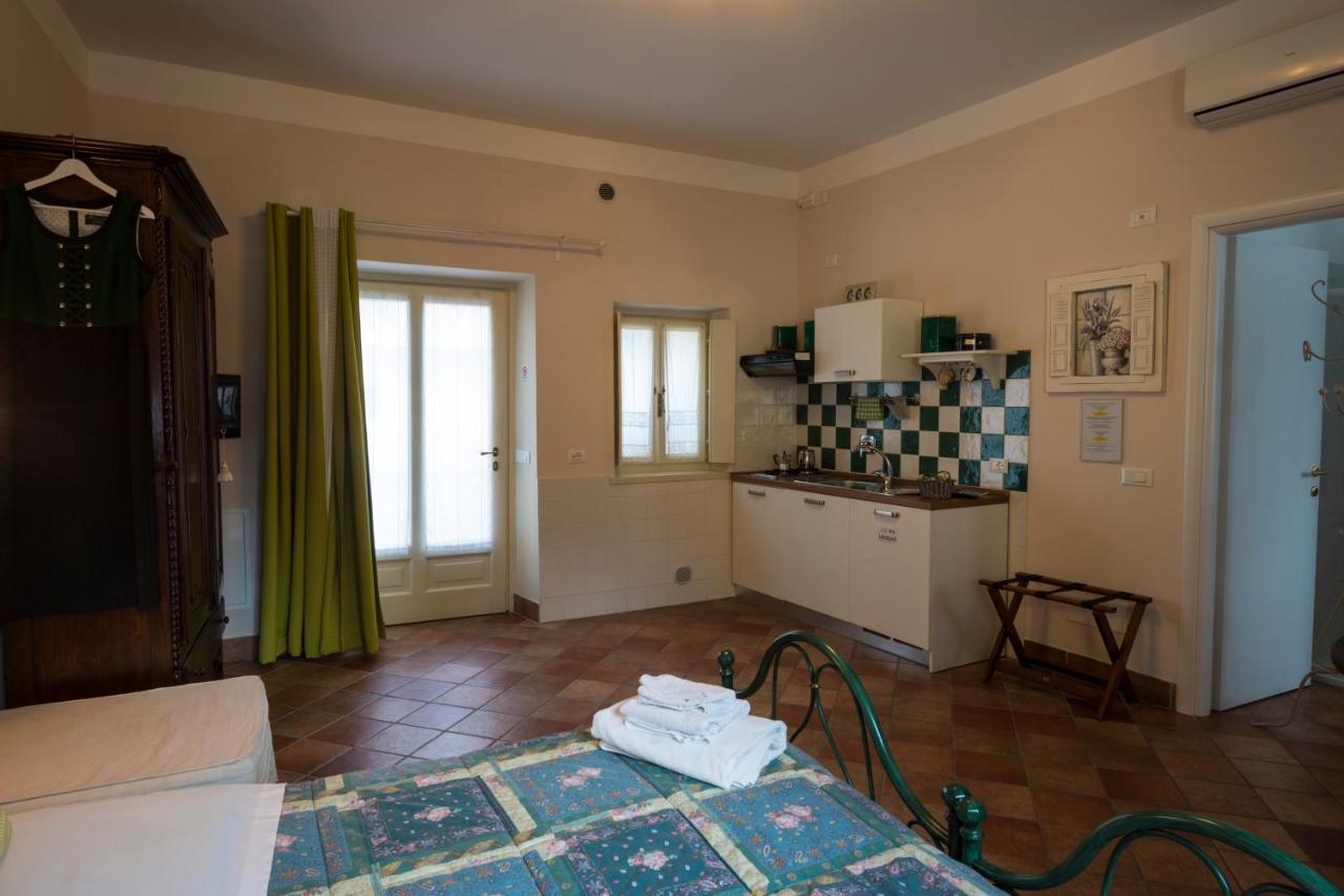 Residence La Pera Bugiarda Venaria Reale Bagian luar foto