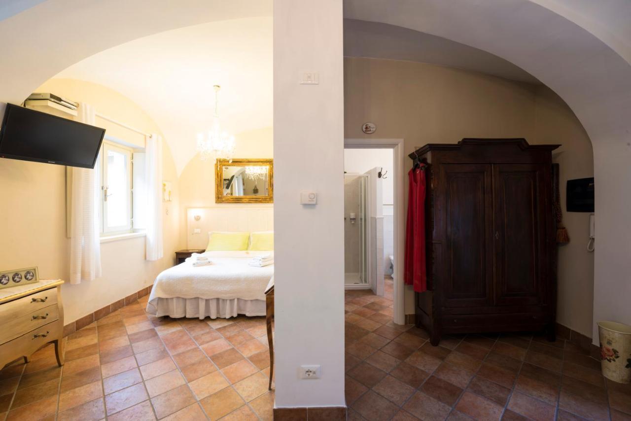 Residence La Pera Bugiarda Venaria Reale Bagian luar foto